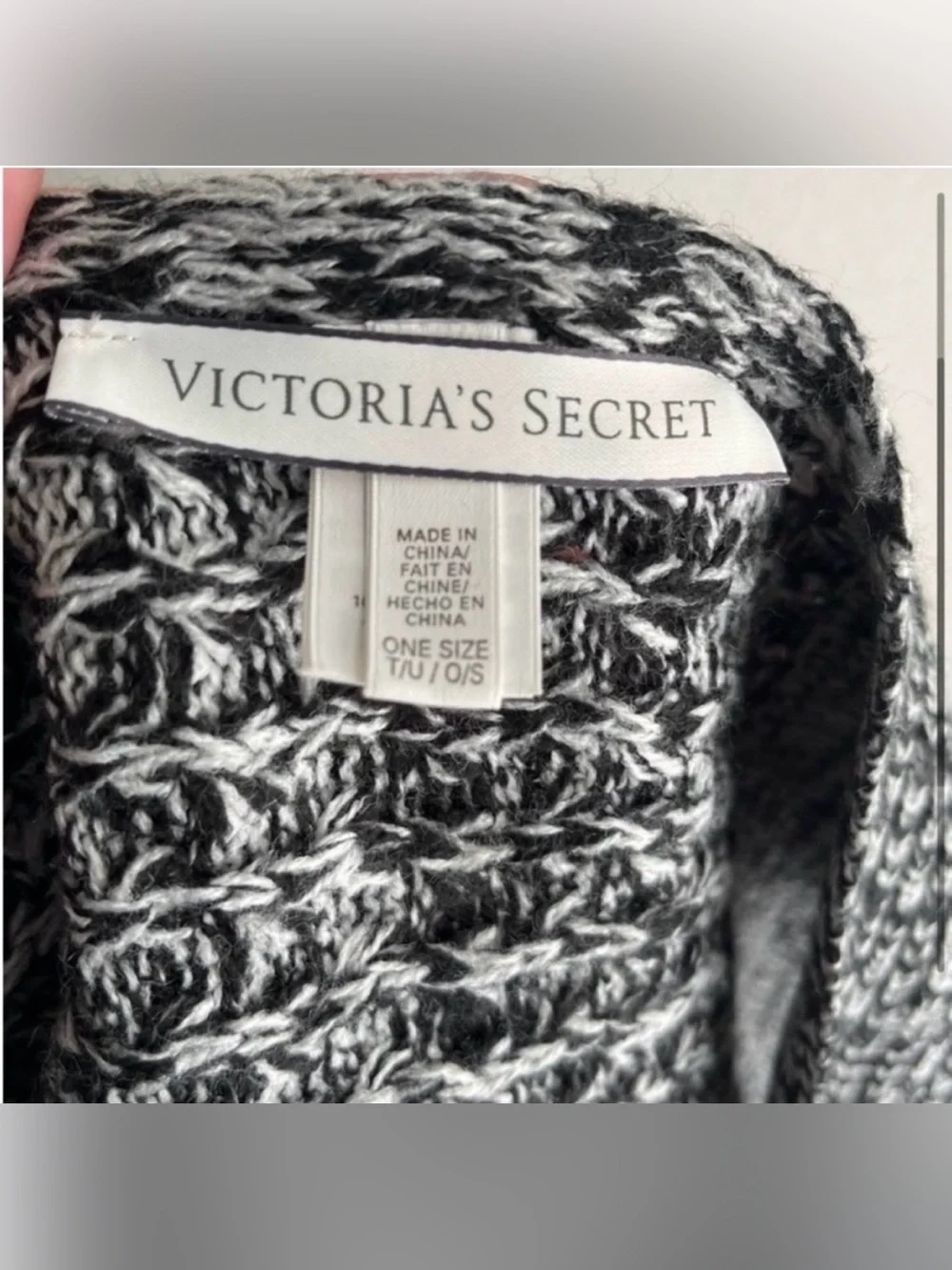 Victoria’s Secret Marled Winter Knit Scarf